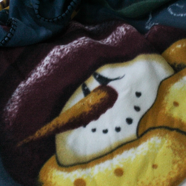 Gold Coast Snowmen Throw Blanket 59x48in Holiday Christmas Cozy