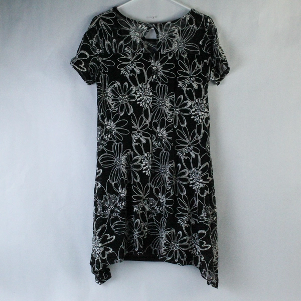 Roz & Ali Black & White Floral Dress Size M - Good Pre-Owned Condition
