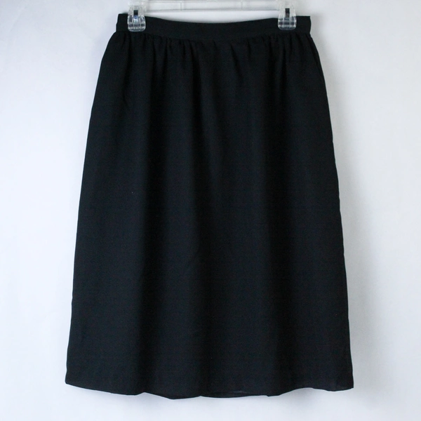 Unbranded Women's Size 11 Black Flare Skirt Back Zip & Button Closure