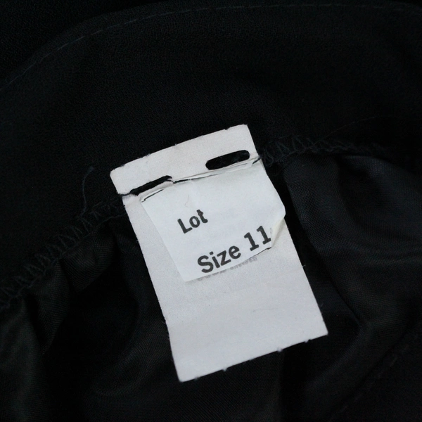 Unbranded Women's Size 11 Black Flare Skirt Back Zip & Button Closure