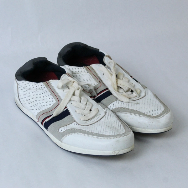 Vintage Tommy Hilfiger Sneakers Men's Size 11 White Blue Red Athletic Shoes