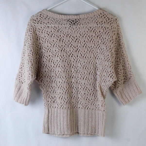 It's Our Time Women's Sweater Size M Pink Metallic Eyelet Pattern 3/4 Sleeve