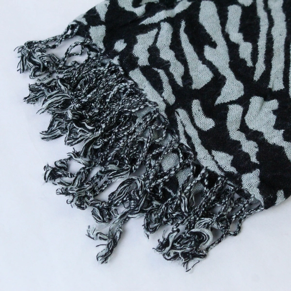 Chic Gray Black Animal Print Scarf Shawl Wrap with Fringe - Pre-Owned Fashion