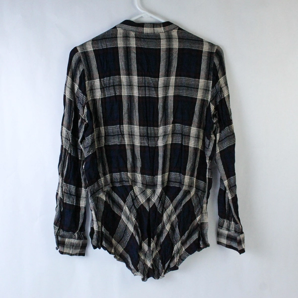 CB Casual Top Shirt Women's M Black Cream Plaid Long Sleeves Rayon