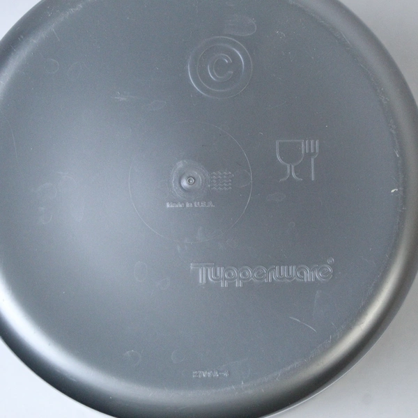 Vintage Tupperware Holographic Storage Container 2709A-4 No Lid Pre-Owned