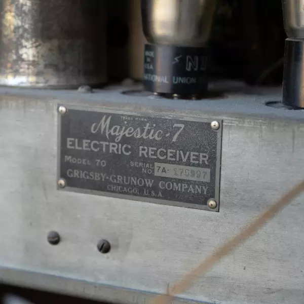 Majestic 7 Electric Radio Receiver Cabinet Model 70 Grisby Grunow Co Not Working