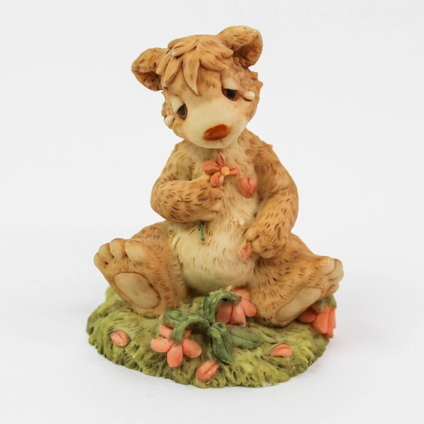 Westland Bear Figurine "She Loves Me Not" 3704 - Pre-Owned with Tiny Chip
