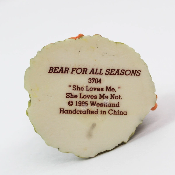 Westland Bear Figurine "She Loves Me Not" 3704 - Pre-Owned with Tiny Chip