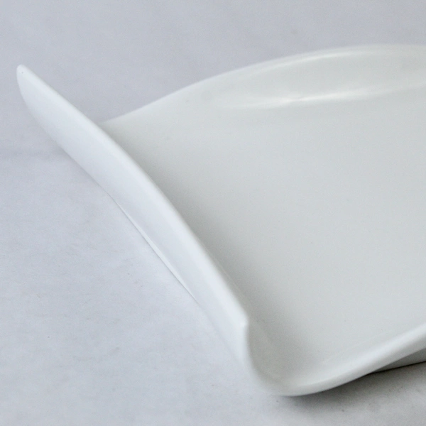 10 Strawberry Street White Ceramic Serving Platter 10" x 7" Kitchen Decor