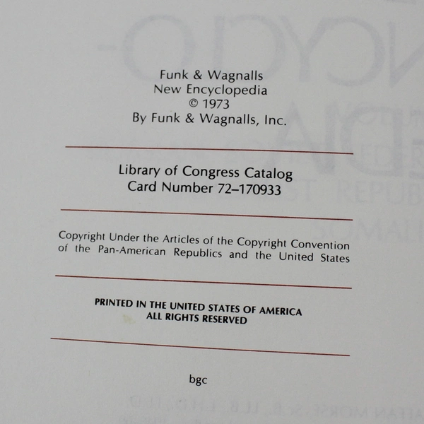 Vintage Funk & Wagnalls Encyclopedia Vol. 21 - Good Condition, Small Tear