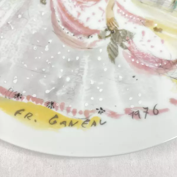 D'Arceau Limoges 1976 Collector Plate "Scarlet En Crinoline" - COA Included