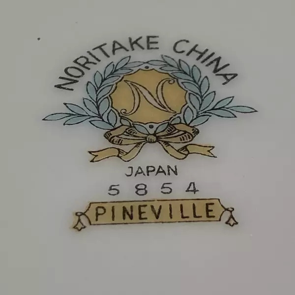 Set of 4 Vintage Noritake Pineville 5854 Soup Bowls White Platinum Rim 7.75 Inch