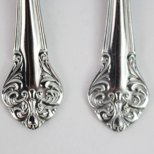 Set of 2 Reed & Barton Elegante Select Stainless Steel Soup Spoons 7"