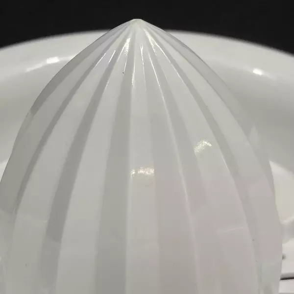 Manual White Plastic & Glass Citrus Juicer Squeezer for Lemon & Orange