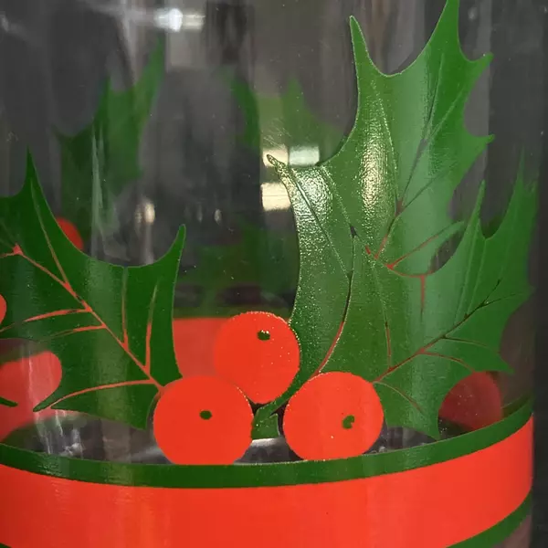 Set of 4 Libbey Holly & Berries Tumblers 4" 13oz - Holiday Drinkware