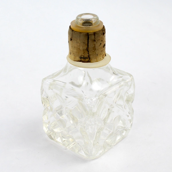 Vintage Thatcher Empty Glass Wine Liquor Decanter Stopper Square Diamond Pattern