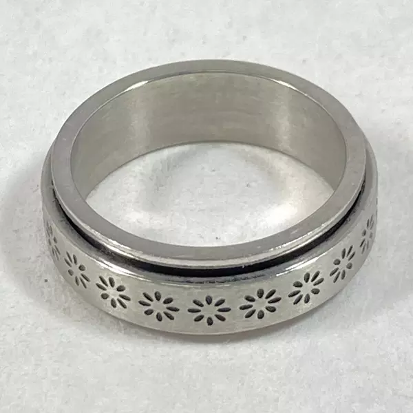 Flower Spinner Ring Women's Size 6 Silver Tone 