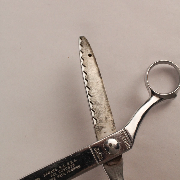 Wiss Pinking Shears Scissors #1970408 9.25 inch Newark N.J. USA