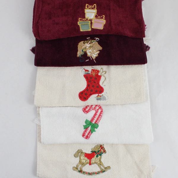 Lot of 5 Red & White Embroidered Christmas Dishcloths Holiday Kitchen Decor