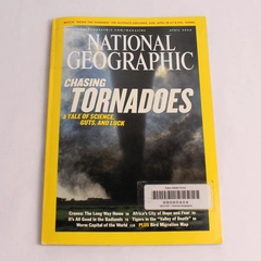 Vintage National Geographic Magazine April 2004 Chasing Tornadoes Ex Libris