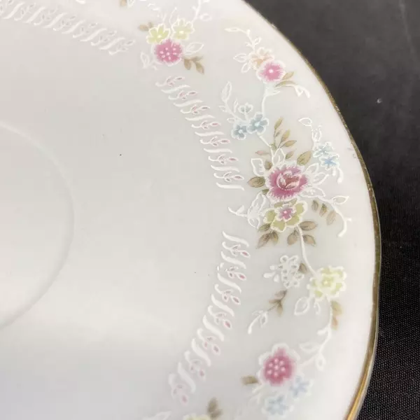 Set of 2 Yong Shen Hand Painted China Saucers White With Flowers Platinum Rim