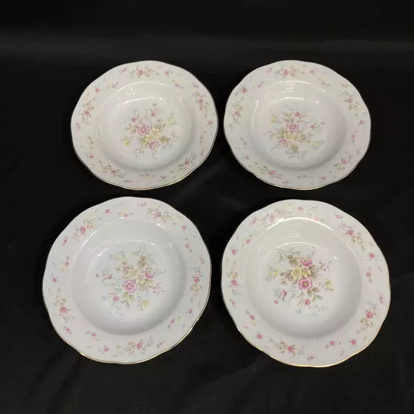 Set of 4 Yong Shen China Soup Cereal Bowls White With Flowers Platinum Rim