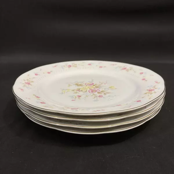 4 Yong Shen Hand Painted China Dinner Plates White With Flowers Platinum Rim