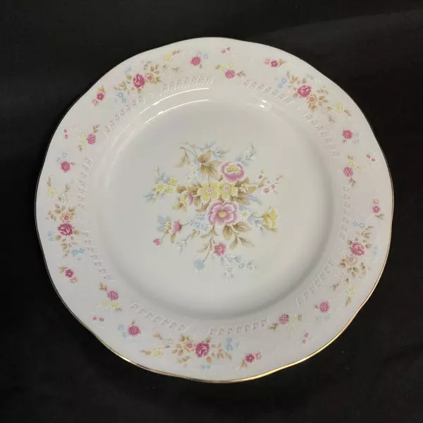 4 Yong Shen Hand Painted China Dinner Plates White With Flowers Platinum Rim