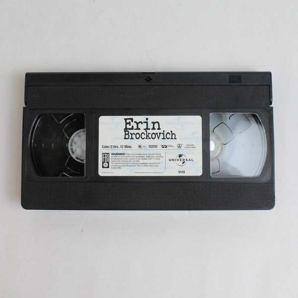 Erin Brockovich VHS 2000 Universal Home Video Julia Roberts