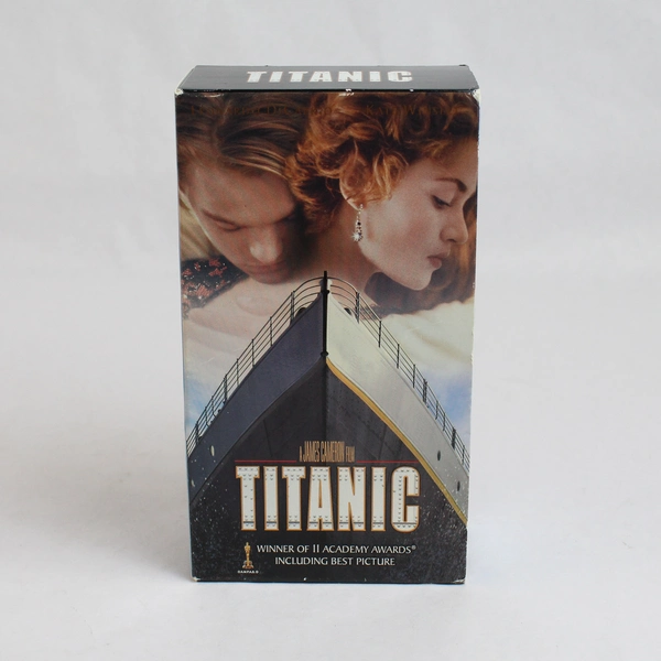 Titanic VHS 1998 2-Tape Set Leonardo DiCaprio Kate Winslet