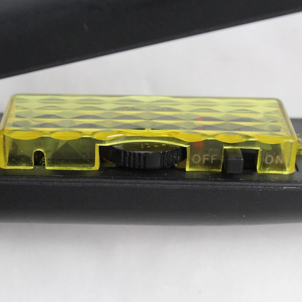 Revlon Hair Straightener Black Ceramic Helen Of Troy Model RV062