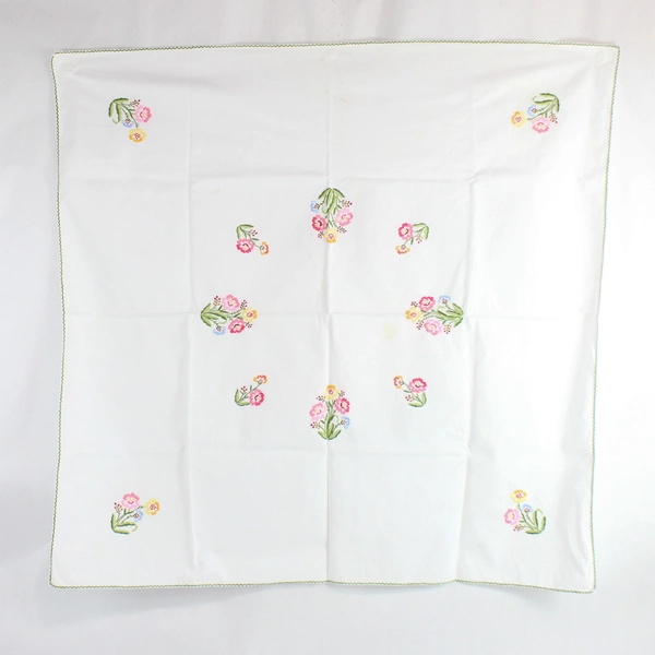 Lot Of 3 Fabric Pieces Fabric Cutters Quilting Crafting Embroidered Accents