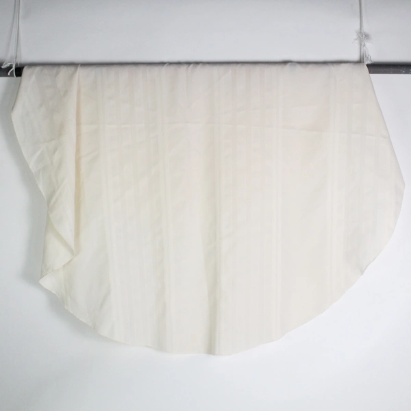 Lot of 3 Unbranded Round Ivory Tablecloths for Fabric Cutters and DIY Crafts 