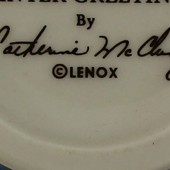 Lenox Winter Greetings Bud Vase Holly Berries 5" Christmas Table Décor