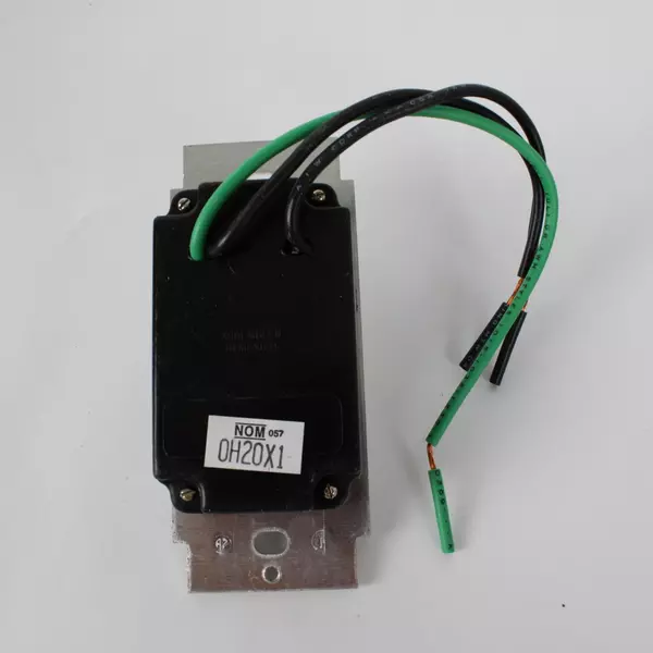 2 Leviton SureSlide Incandescent White Dimmer Slide Switches 600W 152-6621-M0W