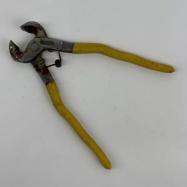 Vintage Spring Loaded Drop Forged Carbon Steel Tile Nippers With Yellow Handles