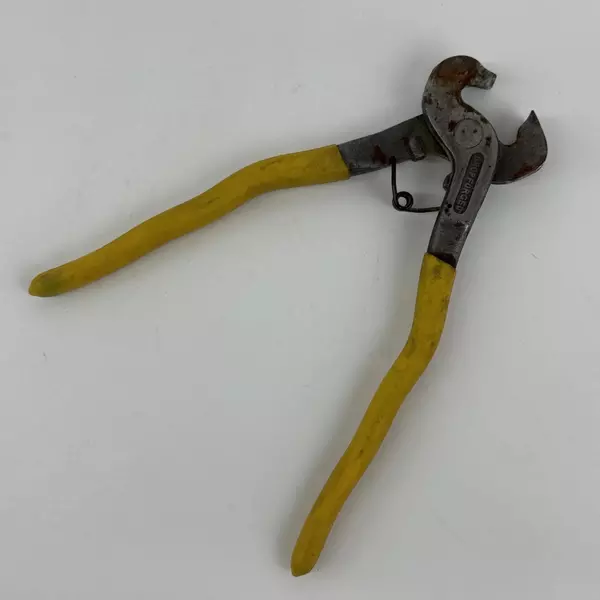 Vintage Spring Loaded Drop Forged Carbon Steel Tile Nippers With Yellow Handles