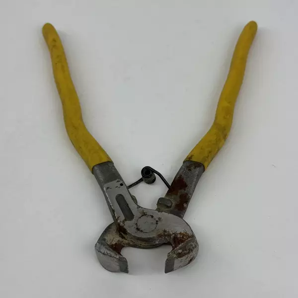 Vintage Spring Loaded Drop Forged Carbon Steel Tile Nippers With Yellow Handles