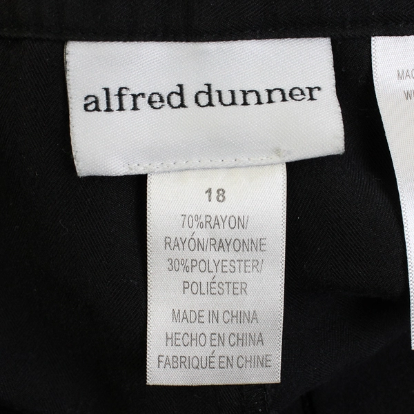 Alfred Dunner Black Embroidered W/ Bees/Flowers Capris Pants Women's Size 18