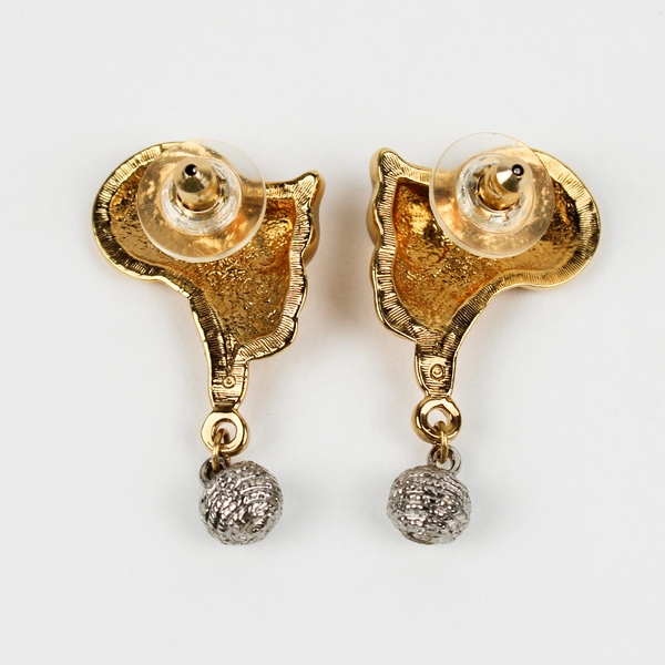 Gold Tone Cat Kitty Pet Earrings Stud Dangle Silver-Tone Ball Yarn