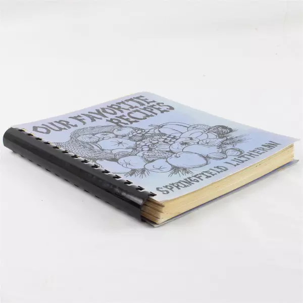 Our Favorite Recipes Cookbook: Springfield Lutheran Iowa Falls 1979 Spiral Bound