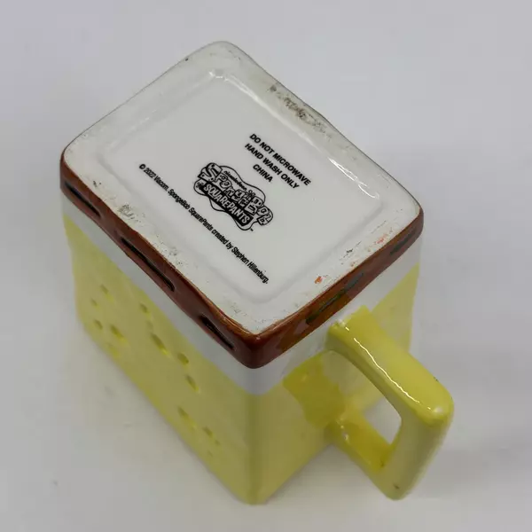 2022 Viacom Nickelodeon SpongeBob SquarePants Ceramic Square Coffee Mug
