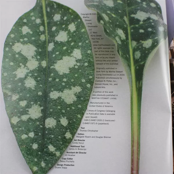 Gardening 101 by Martha Stewart Living Magazine Hardcover Guide