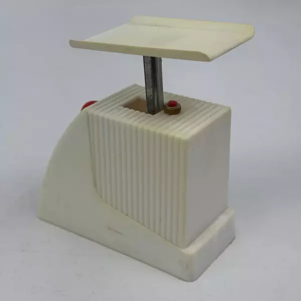 Vintage Ekco Diet Scale Measures In Ounces And Grams