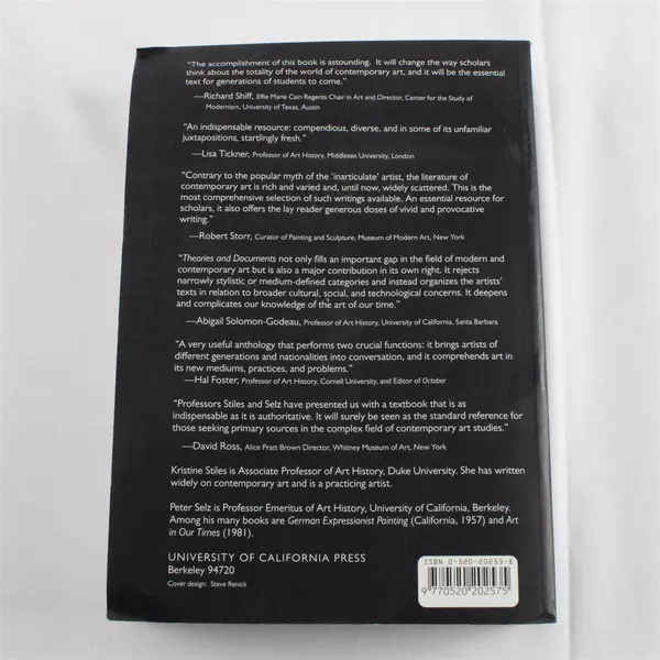 Theories and Documents of Contemporary Art: A Sourcebook of Artists' Writings