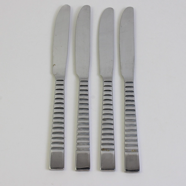Lot Of 4 Libbey LYF5 (Stainless) Flatware Dinner Knives 8.75" Long