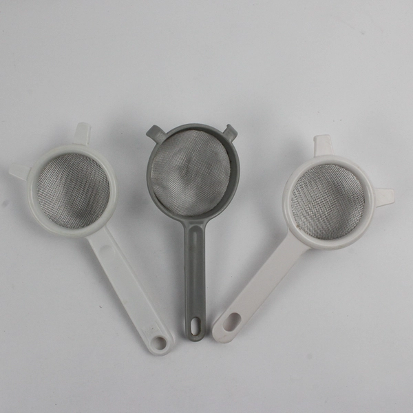 Lot of 5 Unbranded Plastic Handled Fine Mesh Strainers Multiple Sizes