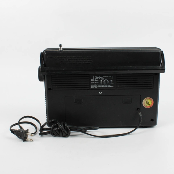 Vintage Realistic Model # 12-625A AM/FM Portable Radio Untested