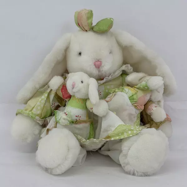 Pacifix Plush White Momma Rabbit With 2 Little Bunnies In Her Dress Pockets