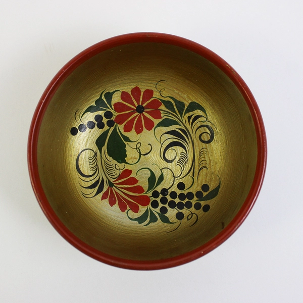 Small Russian Lacquered Painted Decorative Bowl